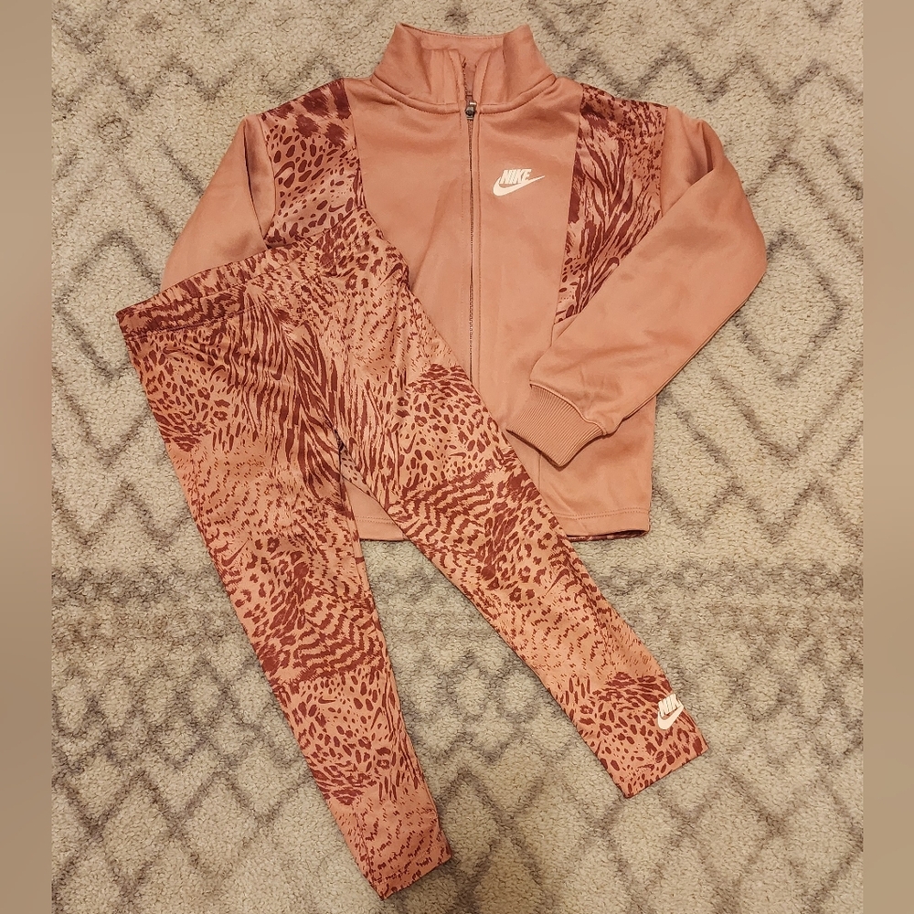 NWOT Nike matching set